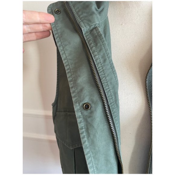 Abercrombie & Fitch Utility Vest - Picture 11 of 12